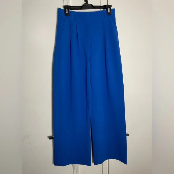 Abercrombie & Fitch women’s Sloane Tailored wide leg pants in blue - Picture 3 of 5